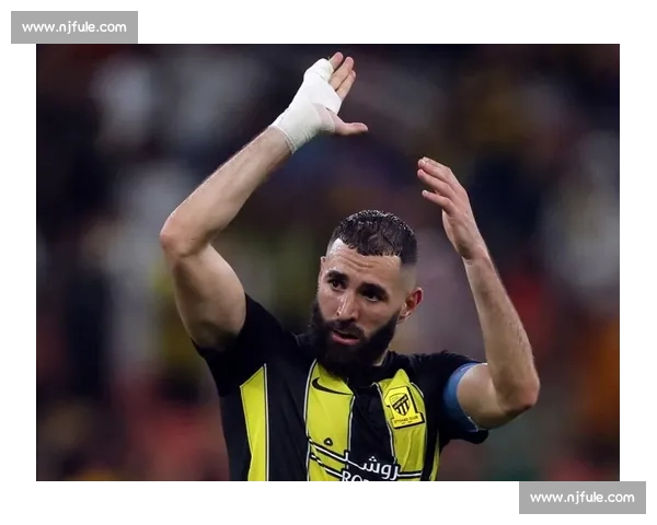 世俱杯中国独苗替补登场创历史！0.5% 胜率背后的十年等待